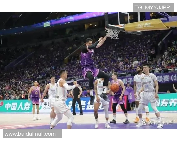 山东队与北控队精彩对决回放11月8日全场比赛精彩瞬间回顾