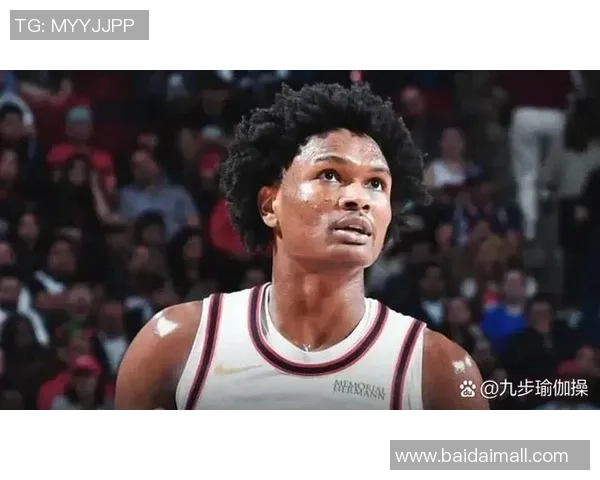 场均8.2分!汤普森断崖下滑,4场关键球0上台,5000万合同要烂?